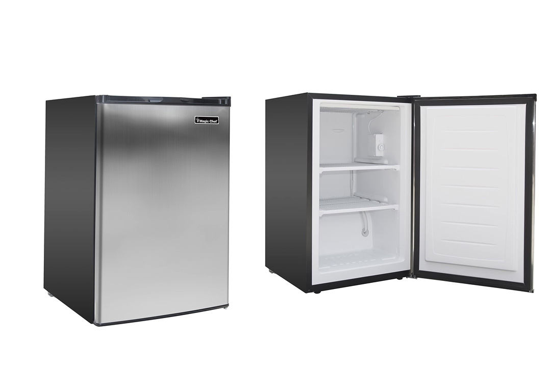 Magic Chef MCUF3S2 3.0 cu. ft. Upright Freezer